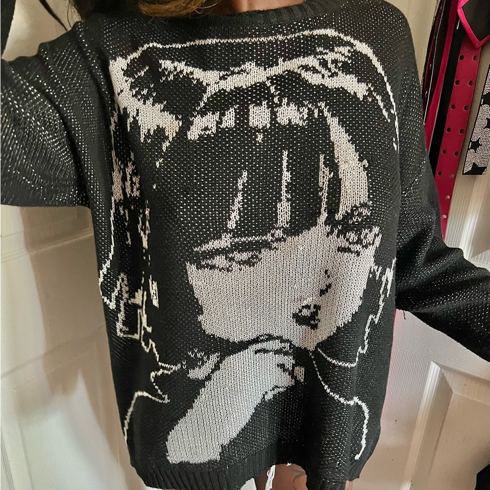 Black anime girl sweater perfect for the cold :)